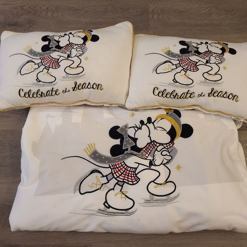 Disney Mickey and Minnie Christmas Celebrate the Season Pillow and Blanket Set